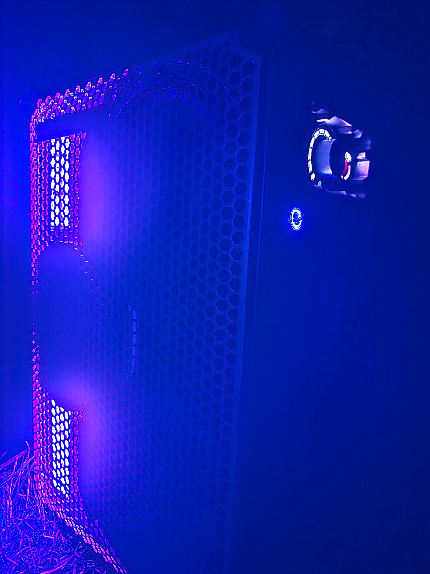 Ultraviolet "GLOW IN THE DARK" lys